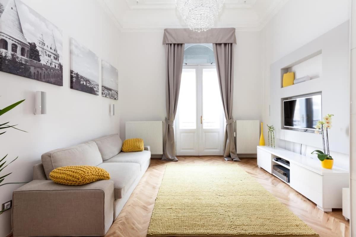 Bpr Sophisticated Astoria Suite With Balcony Budapest Exterior photo